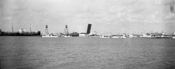 Lyn's photograph, ca. 1940s